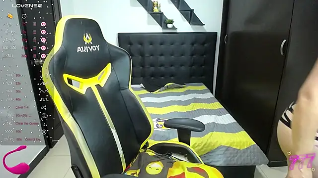 kendallhot1 Live XXX-chat