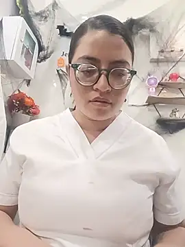 SOFI__10 Adlı Modelin Canlı XXX Sohbeti