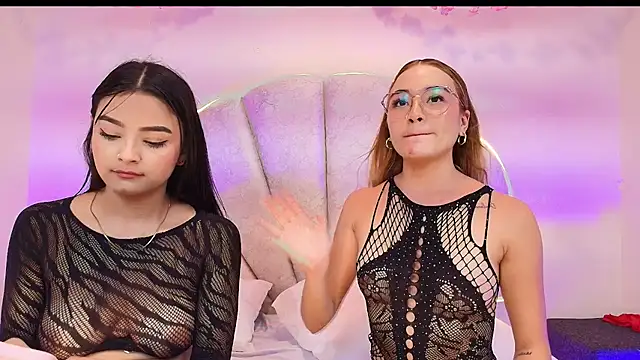 Chat XXX en directo de EllieAndMolly