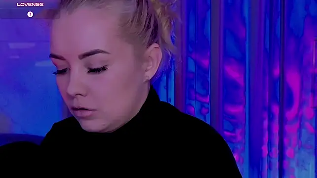 StephanieSweety Chat XXX live