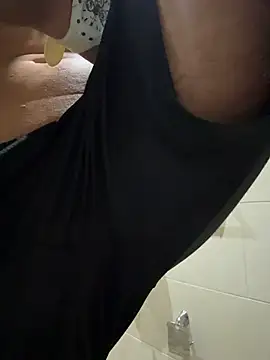 XXX chat uživo modela Lander_Cruz
