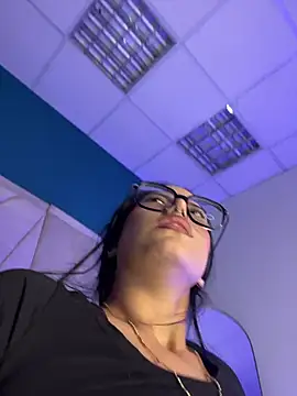 Chatroom XXX en direct de TopDollXXX