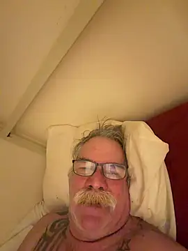 Онлайн чат XXX Caesar_Baxter