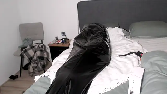 latexslaveboy's Live XXX Chat