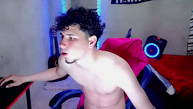 צ'אט XXX בשידור חי של Atom_Hot