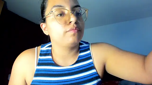 Živý XXX chat milkqueenboobs