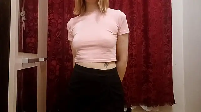 AureaBornemann Adlı Modelin Canlı XXX Sohbeti