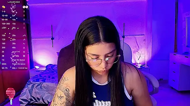 kloe28のライブXXXチャット