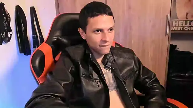 Czat XXX na żywo – Masterdave7