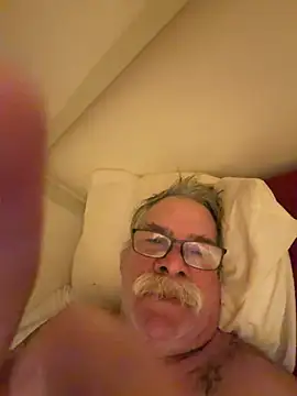Chat +18 de Caesar_Baxter ao vivo