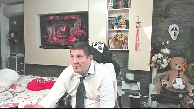 SpartacusDaddy48's Live XXX Chat