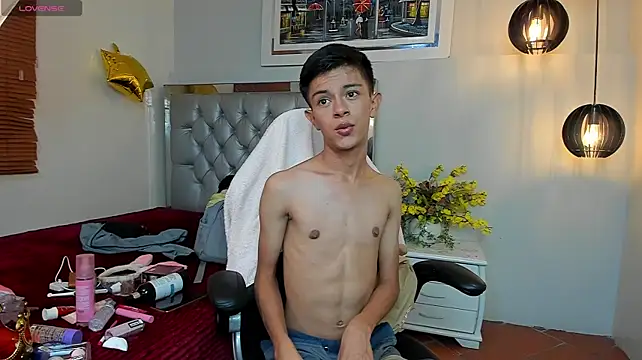 fem_danny7 élő XXX-chatje