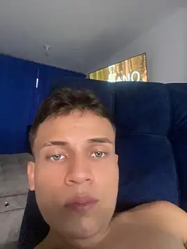 Chat XXX Live _Leo_Boy
