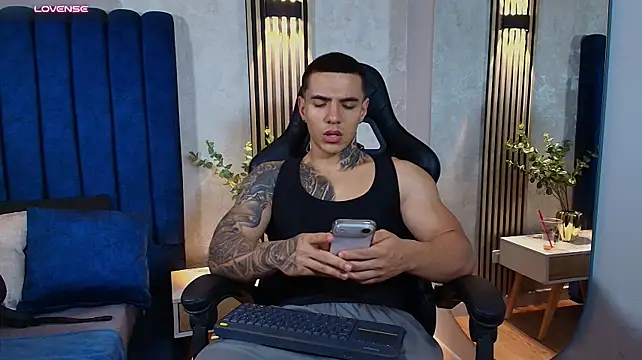 SalvatoreDmore's Live XXX Chat