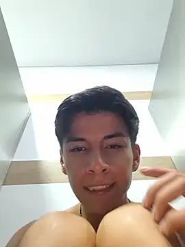Chat +18 de ZaneHoward ao vivo