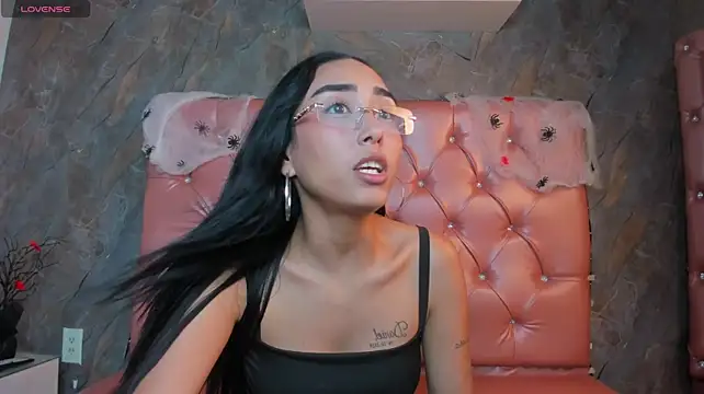 may_beautiful's Live XXX Chat