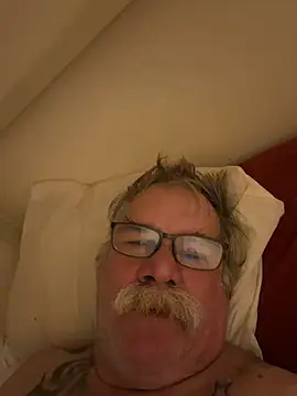 Онлайн чат XXX Caesar_Baxter