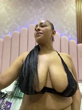 Chat +18 de sofia_xxx02 ao vivo