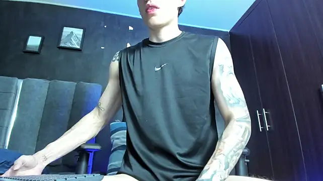 Enzo_Maserati – Live XXX-chat