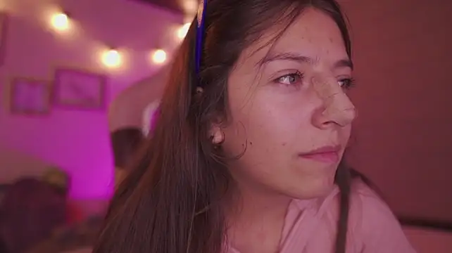 XXX chat uživo modela milly_kenner