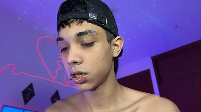 RoughDiamond_ XXX чат на живо