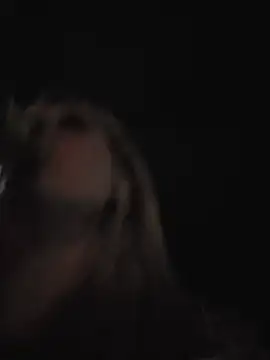 צ'אט XXX בשידור חי של SheIsSomething
