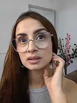 Chat XXX en directo de MiaaLoren
