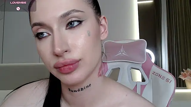 JenniferQueen11's Live XXX Chat