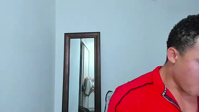 Онлайн чат XXX KingLevi01
