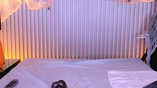 XXX chat uživo modela Meganreed_