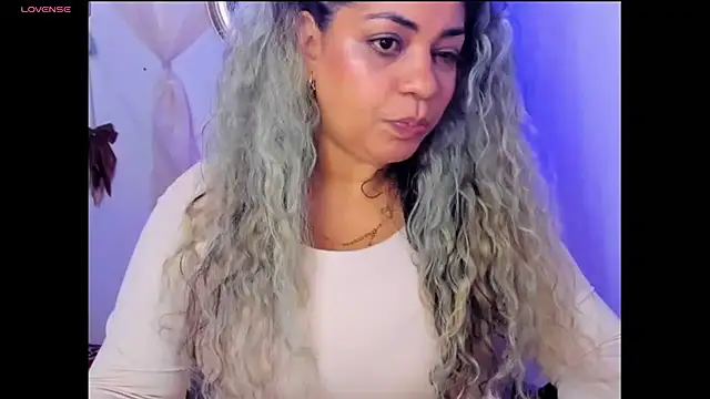 צ'אט XXX בשידור חי של Mavlatin22