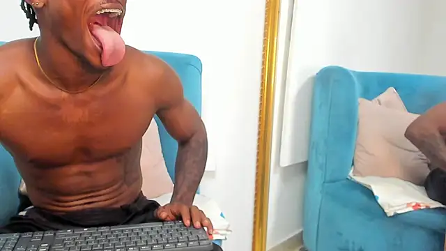 Chat +18 de Charliedamn ao vivo