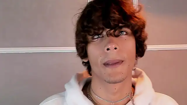 Czat XXX na żywo – derek_blake