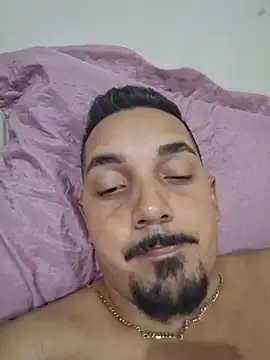 Paugostoso2222 webcam show