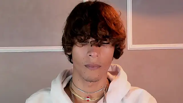 XXX chat uživo modela derek_blake
