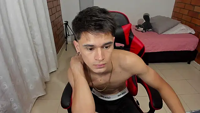 Chat XXX ao vivo de Aron_Boyy