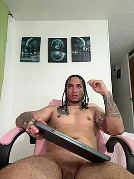 Živý XXX chat UR_LATIN_BUSHY_GUYS