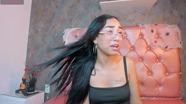 may_beautiful's Live XXX Chat