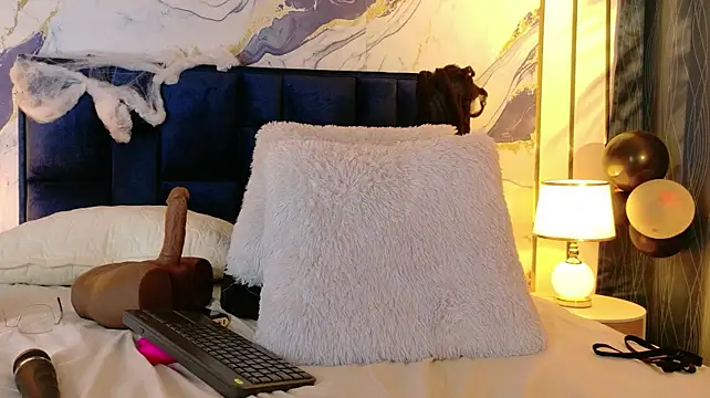 AmmyJones_'s Live XXX Chat