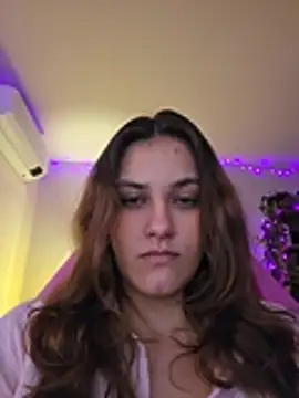 MiaRides19 – Naživo XXX chat