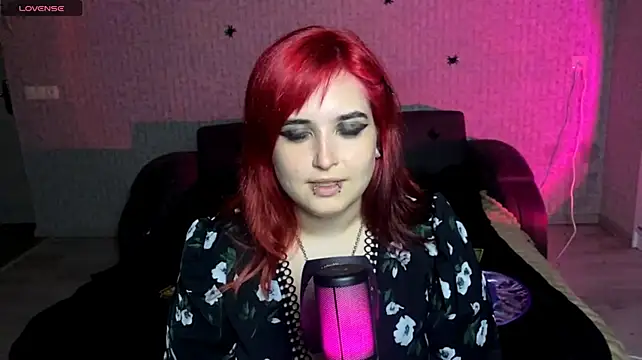 elisdacherry's Live XXX Chat