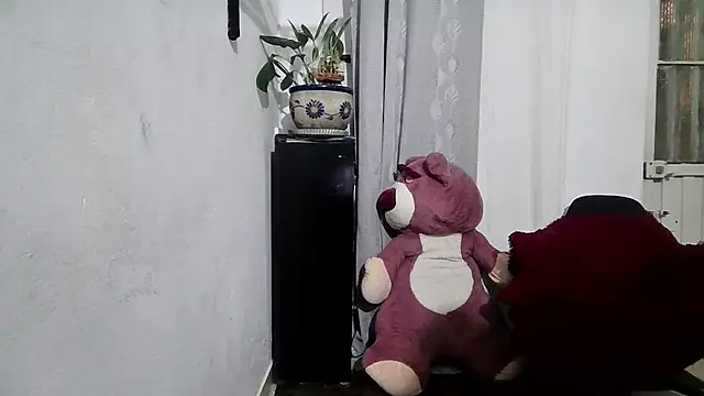 JBond007BBC 即時 XXX 聊天