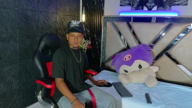 Chat +18 de joel_embid ao vivo