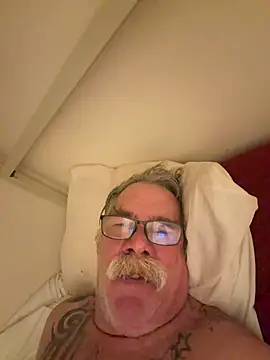 Caesar_Baxter Adlı Modelin Canlı XXX Sohbeti