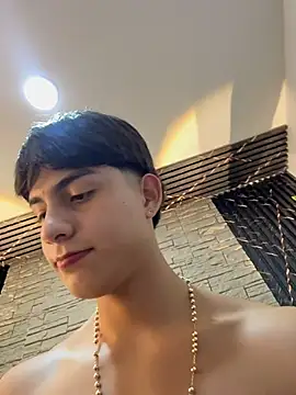 Lander_Cruz Live XXX-Chat