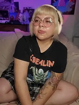 Онлайн чат XXX Satyn_doll