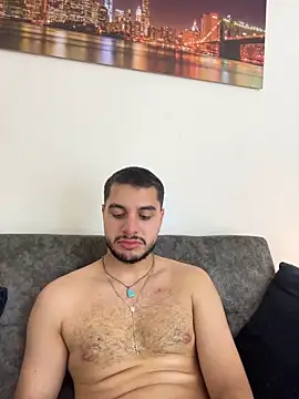 AmadeoWild XXX чат на живо
