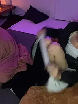 MissGoldieBのウェブカメラショー