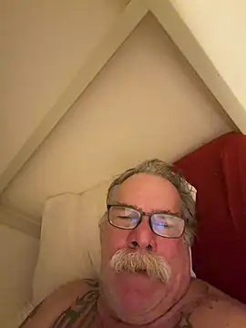 Caesar_Baxter Live XXX-chat