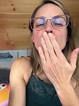LittleLoftAngel live XXX chat